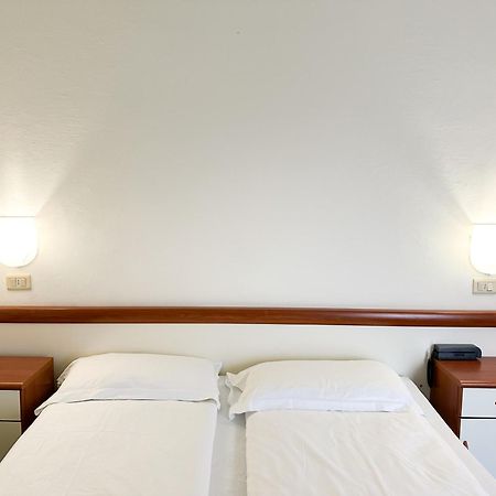 Hotel Bristol Riva del Garda Exteriör bild