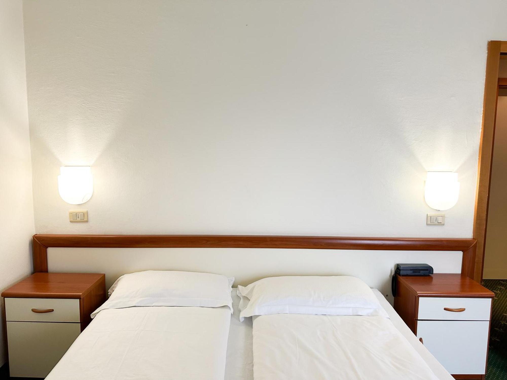 Hotel Bristol Riva del Garda Exteriör bild