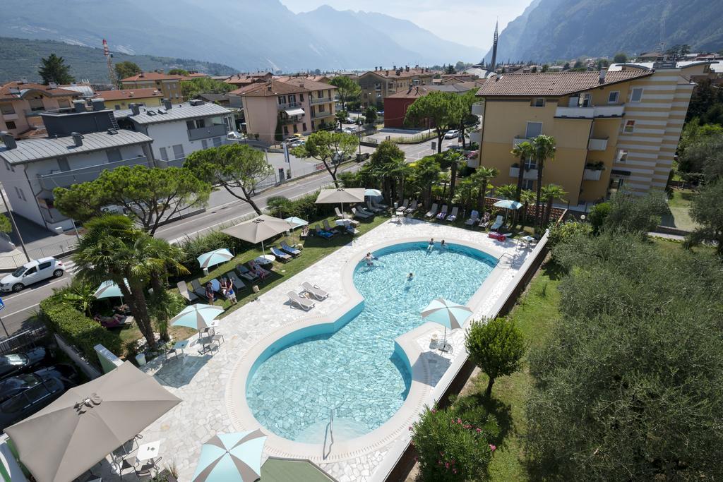 Hotel Bristol Riva del Garda Exteriör bild